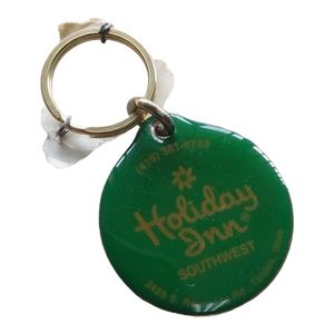 Vintage Holiday Inn Keychain